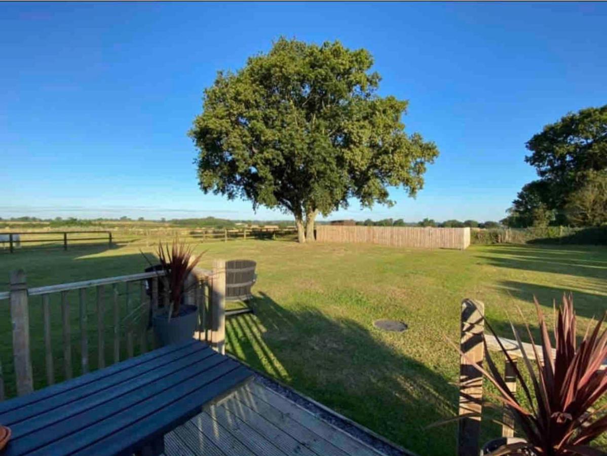 Villa Near Woodbridge The Annexe Eyke Fantastic Views With Dog Secure Garden And Paddock Exterior foto